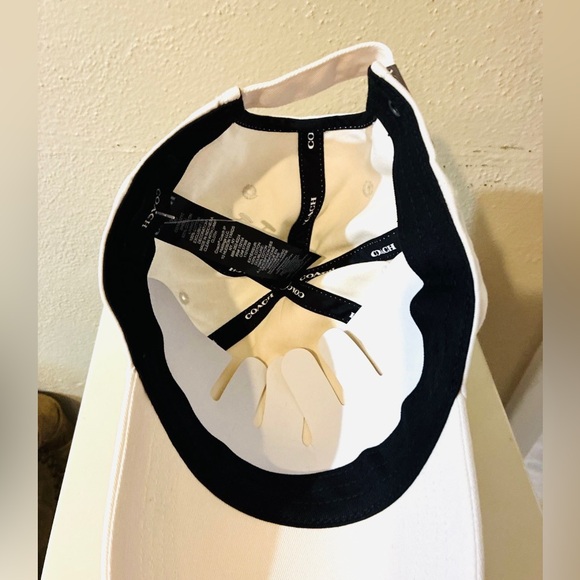 NWOT Coach Embroided Logo Adjustable Cotton Hat Cap One Size, chalk - Picture 3 of 5